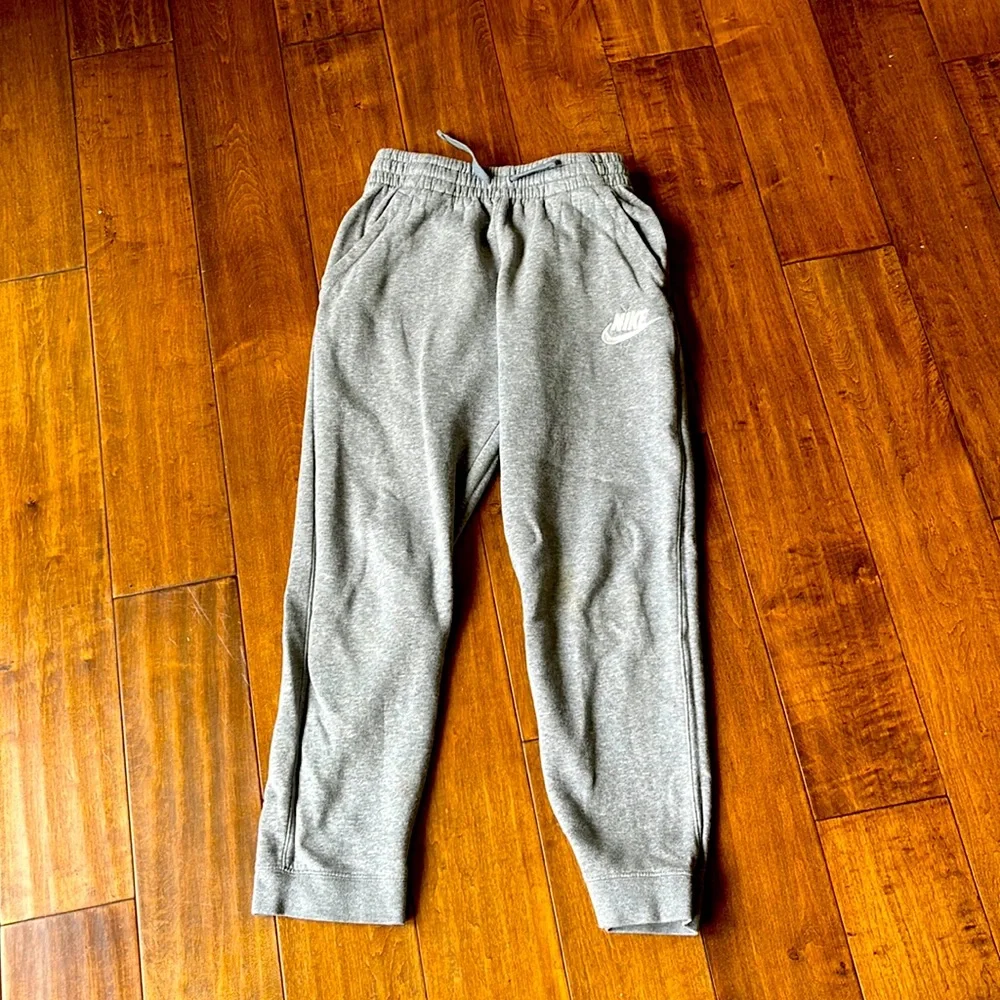 Nike grey sweatpants - Picture 1 of 4
